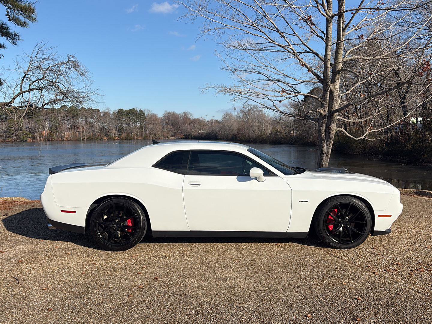 Used 2016 Dodge Challenger R/T Plus image 3