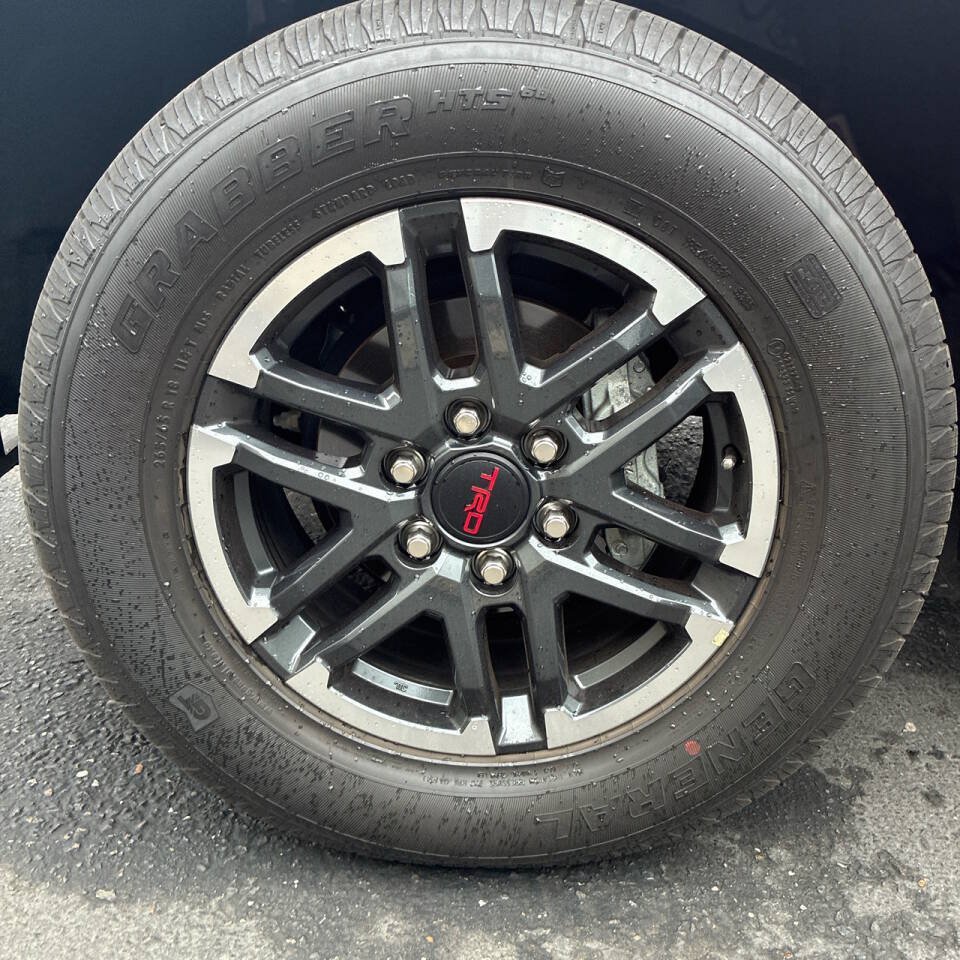 Used 2025 Toyota Tacoma SR5 RWD image 59