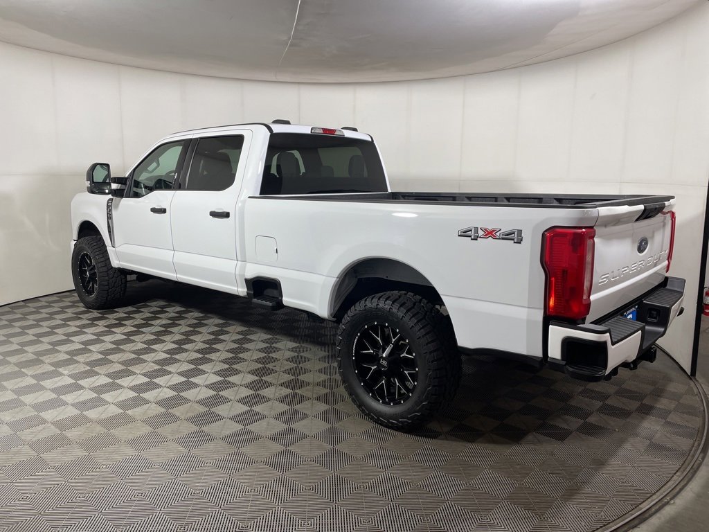 Used 2023 Ford F350 XLT image 5