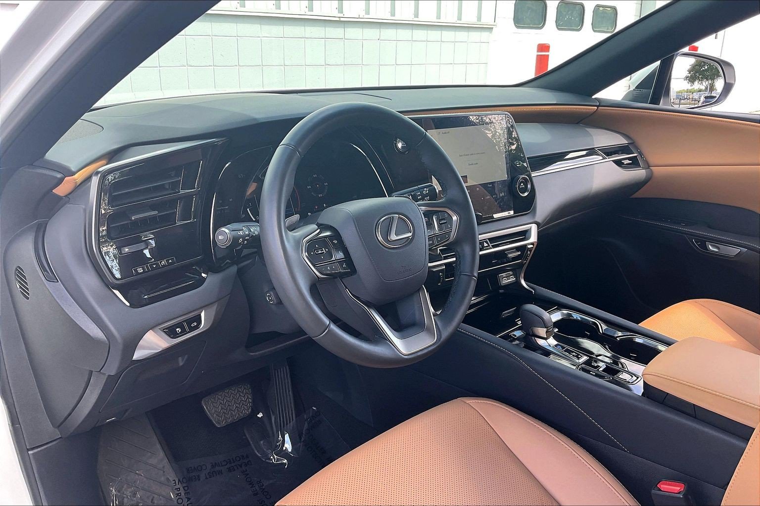 Used 2025 Lexus RX 350 FWD w/ Technology Package image 18
