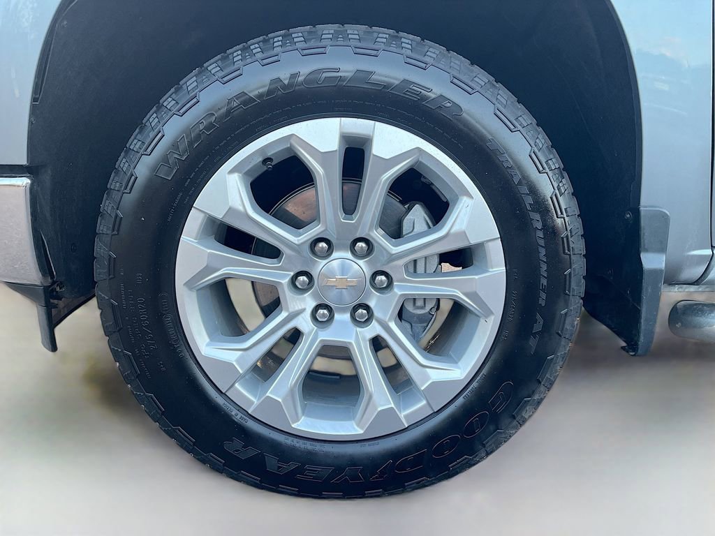 Used 2024 Chevrolet Silverado 1500 LTZ w/ Technology Package image 31