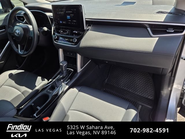 Used 2025 Toyota Corolla Cross XLE w/ Convenience Package FWD image 21