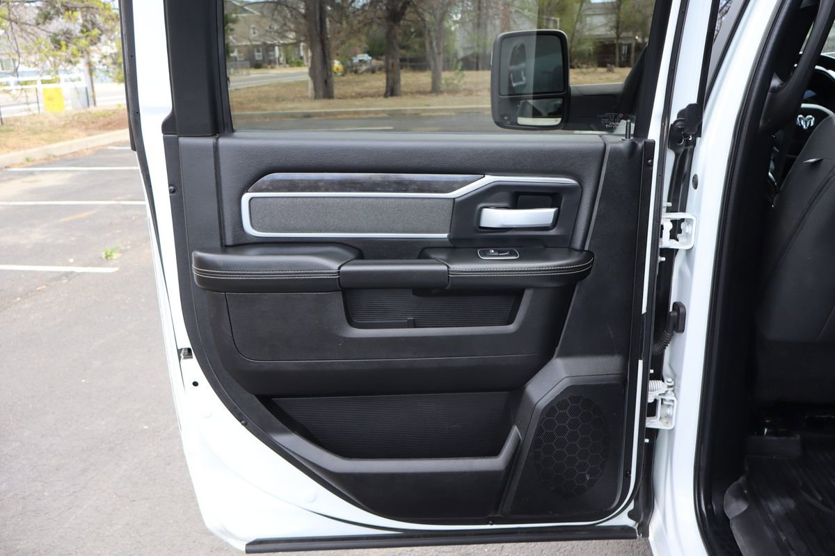 Used 2023 RAM 3500 Big Horn w/ Night Edition AWD/4WD image 24