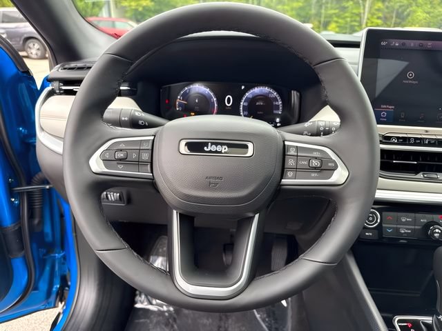 Used 2025 Jeep Compass Limited w/ Elite Group AWD/4WD image 29
