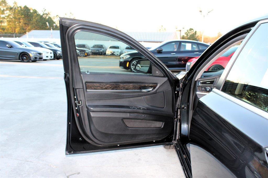 Used 2012 BMW 750Li image 31