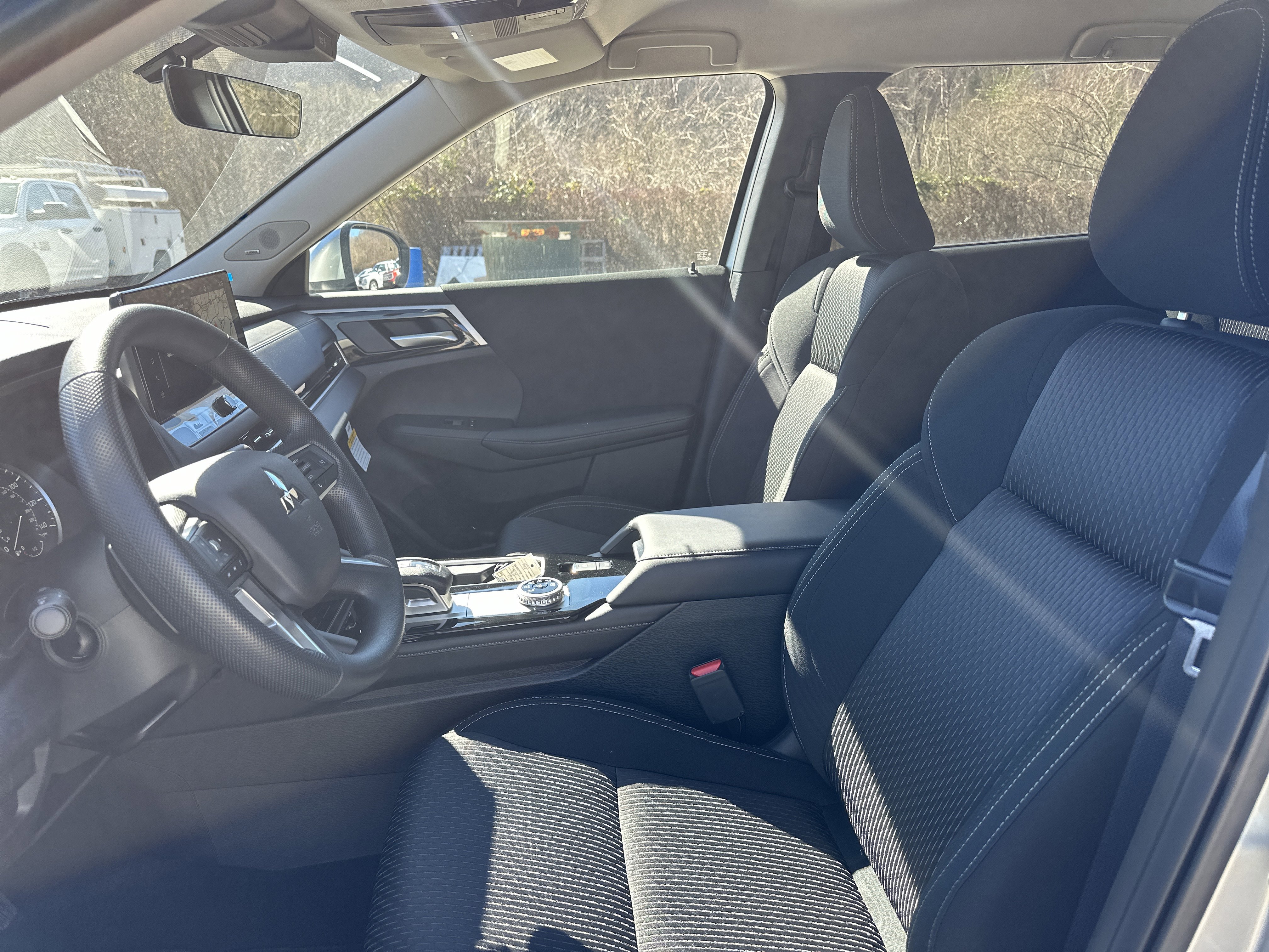 New 2026 Mitsubishi Outlander ES AWD/4WD image 16
