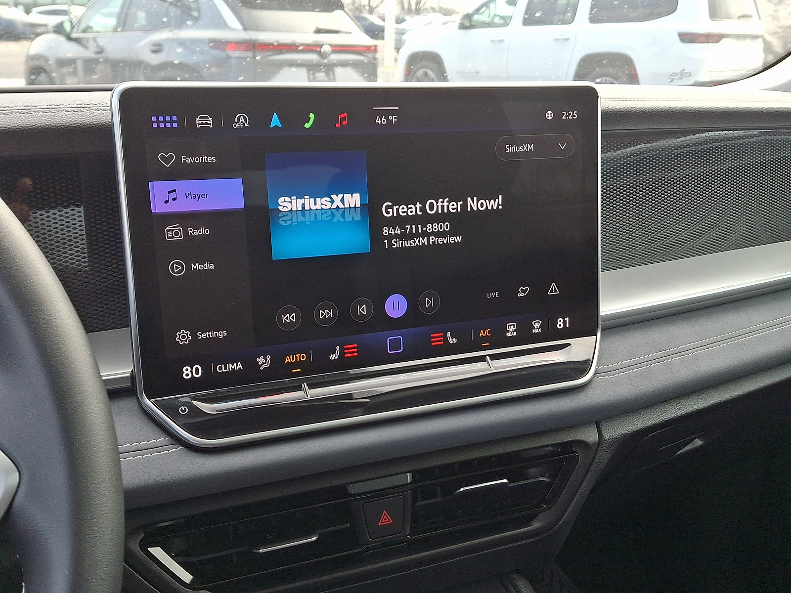 Used 2025 Volkswagen Tiguan SE AWD/4WD image 19