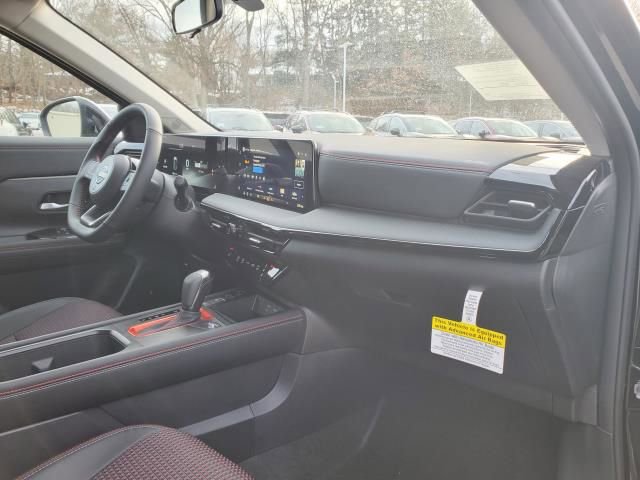 New 2026 Nissan Kicks SR image 12