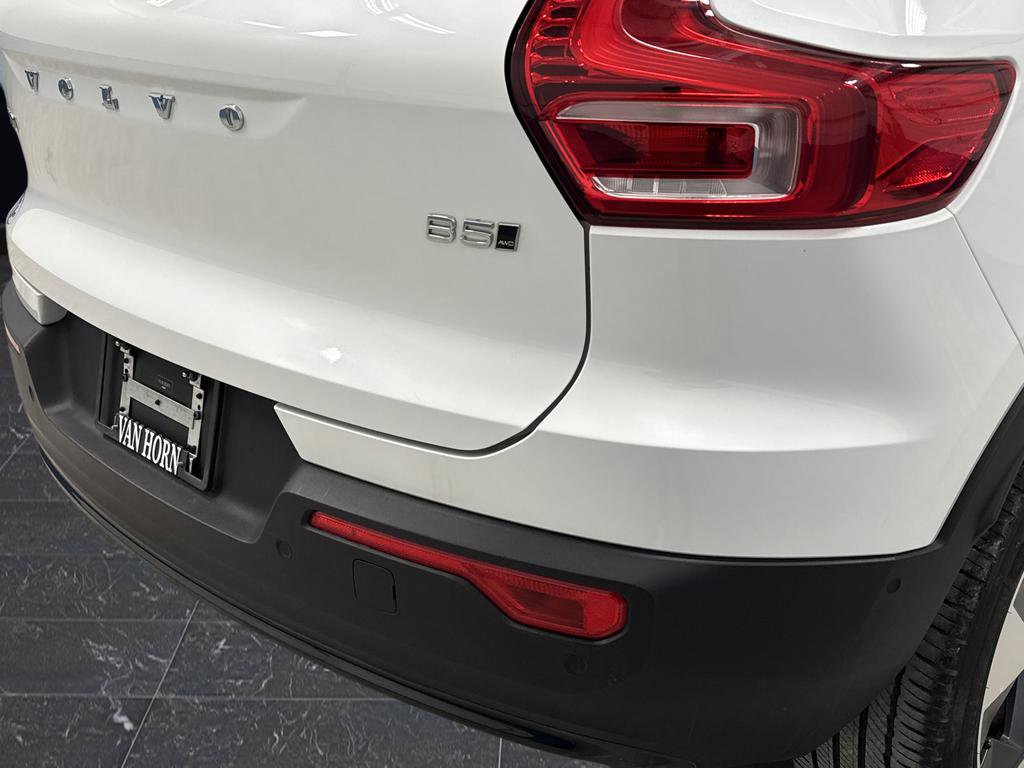 Used 2024 Volvo XC40 B5 Plus w/ Climate Package image 33