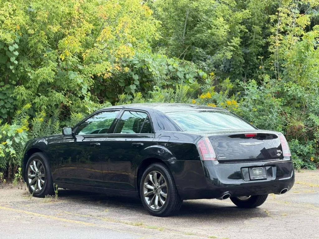 Used 2014 Chrysler 300 S AWD/4WD image 4