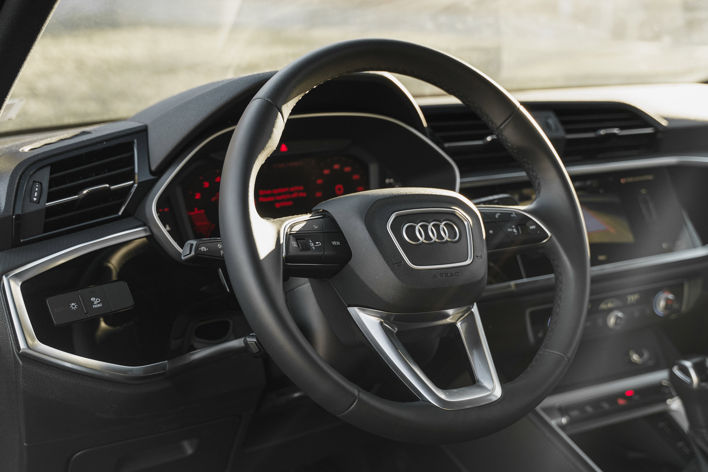 Certified 2025 Audi Q3 2.0T Premium w/ Convenience Package image 10