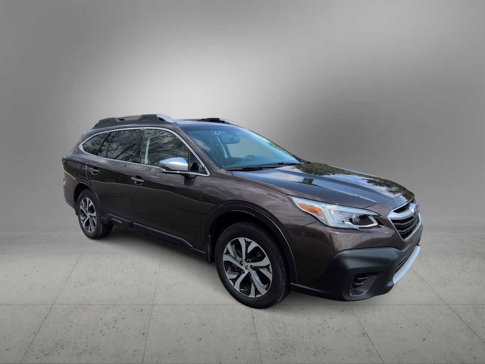 Used 2022 Subaru Outback Touring XT w/ Popular Package #2 AWD/4WD image 2