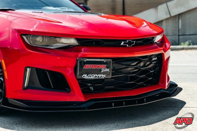 Used 2018 Chevrolet Camaro ZL1 RWD image 20
