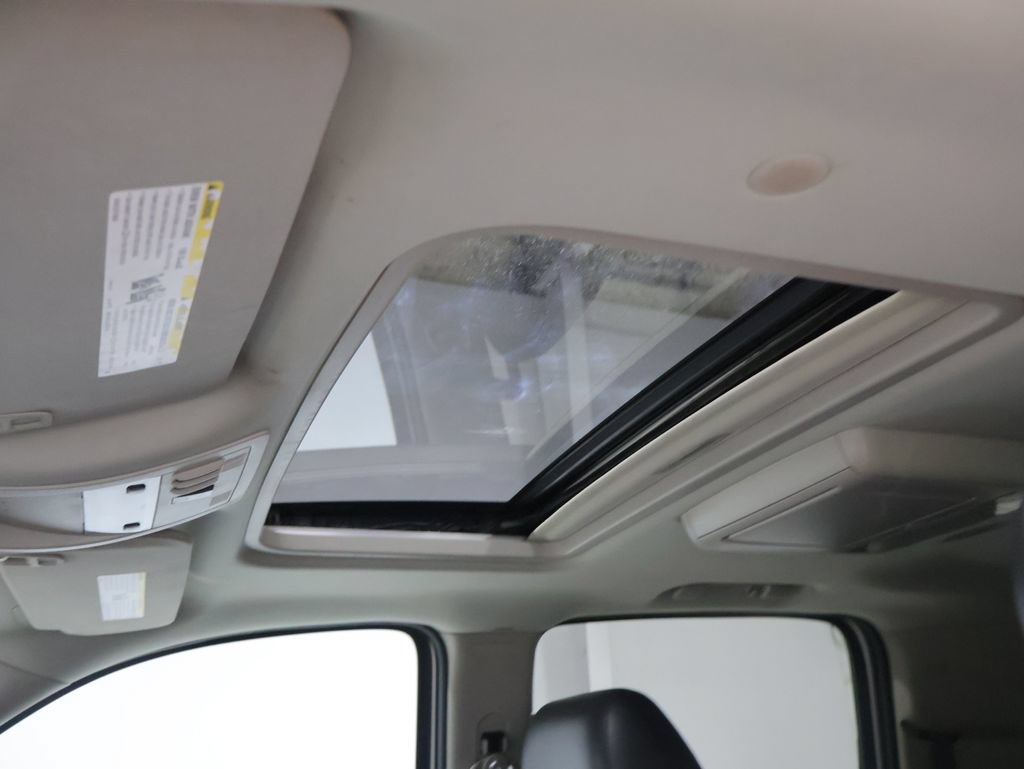 Used 2013 Chevrolet Suburban LTZ AWD/4WD image 31