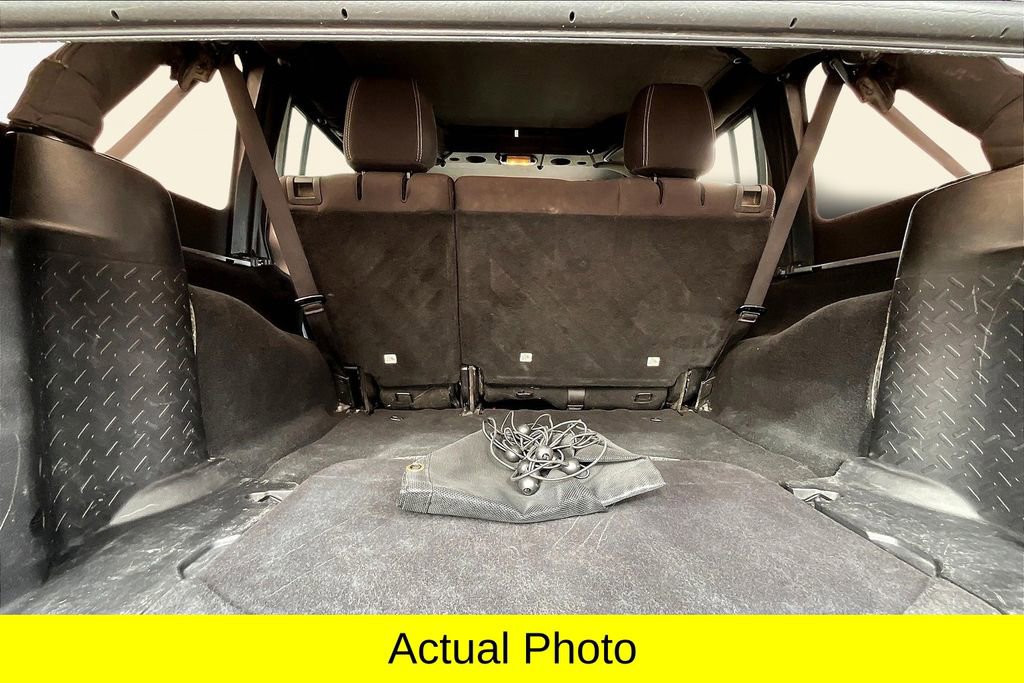 Used 2016 Jeep Wrangler Unlimited Sahara w/ Connectivity Group image 29