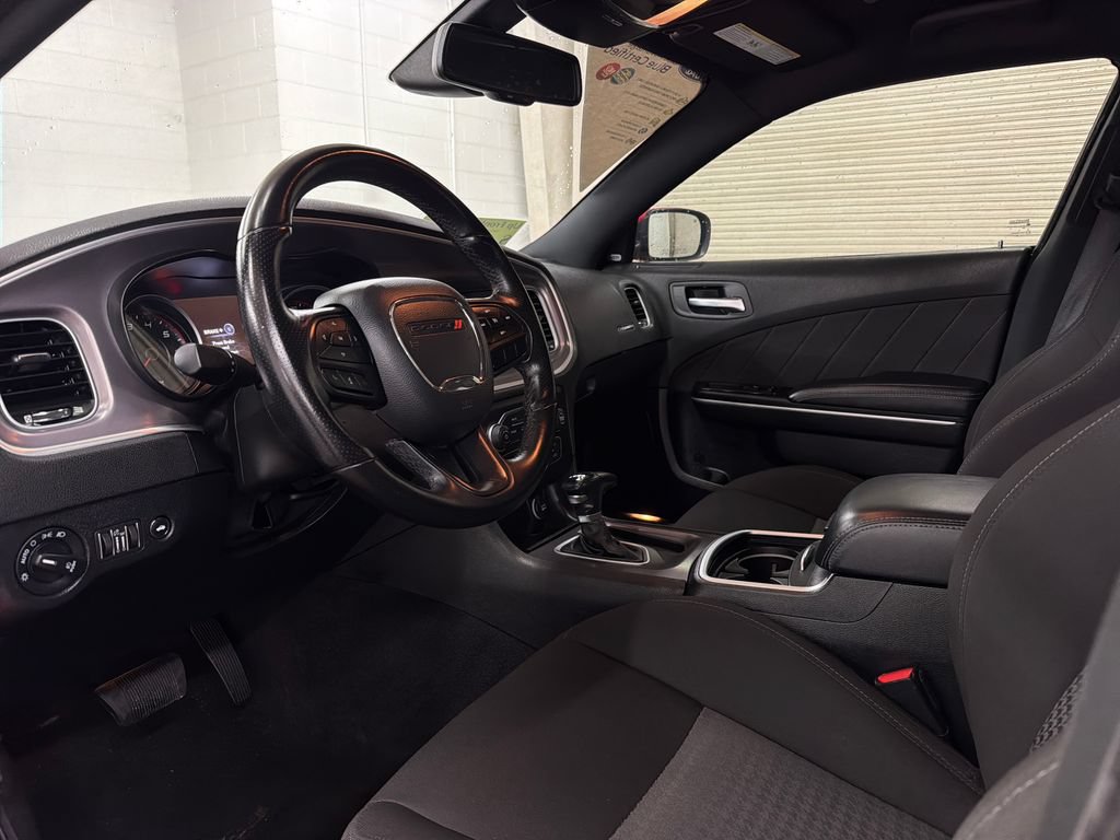 Used 2022 Dodge Charger R/T RWD image 7