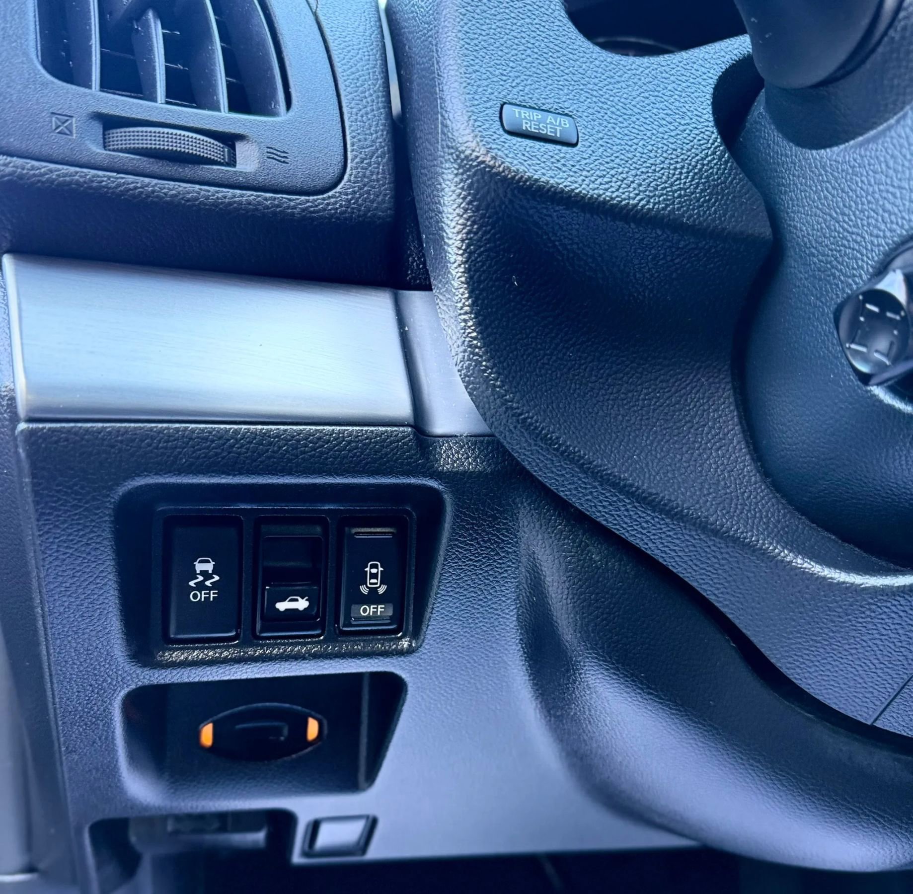 Used 2011 INFINITI G37 x Sedan w/ Premium Pkg image 20