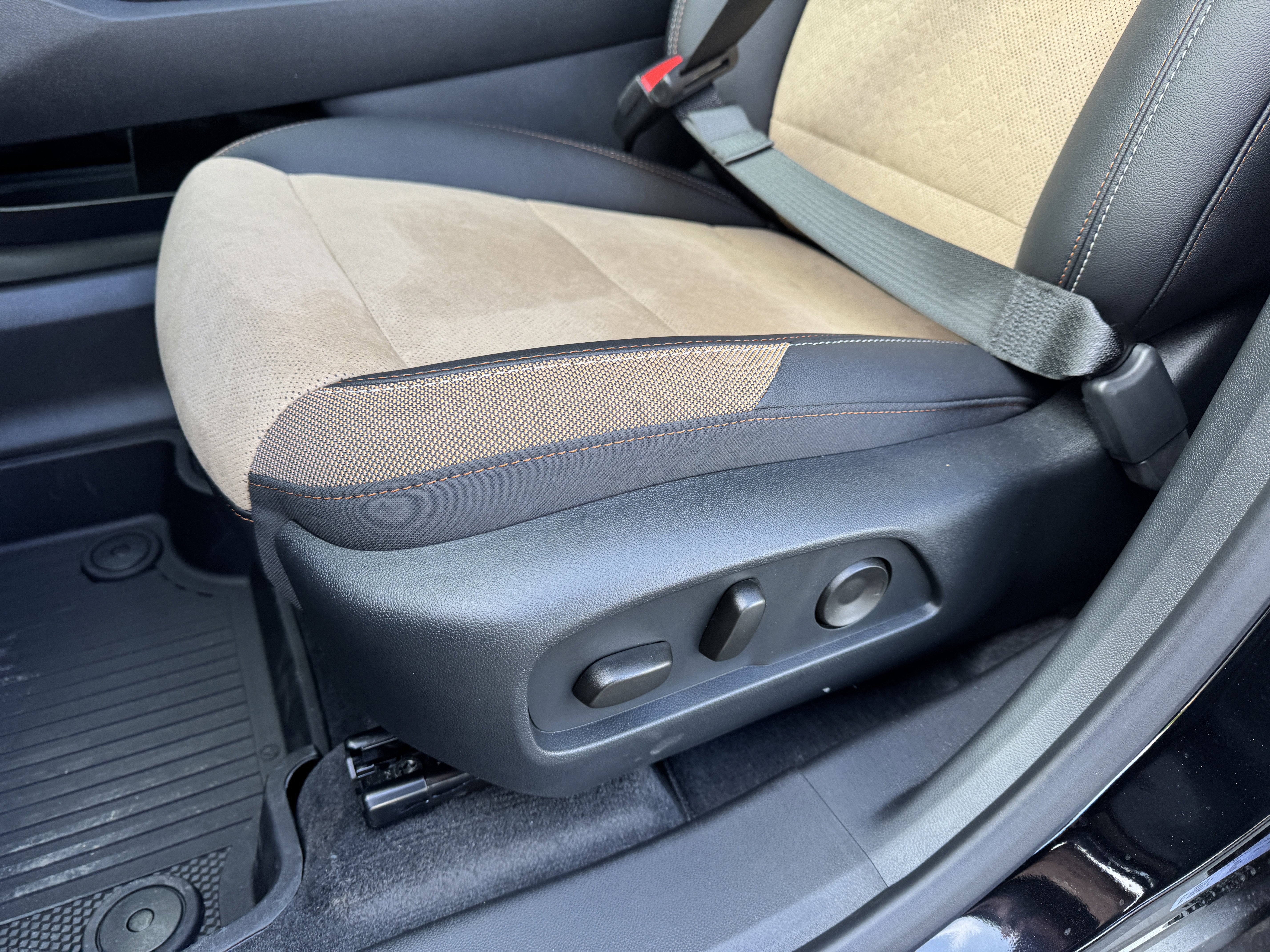 New 2026 Chevrolet Equinox ACTIV w/ Safety and Technology Package image 15