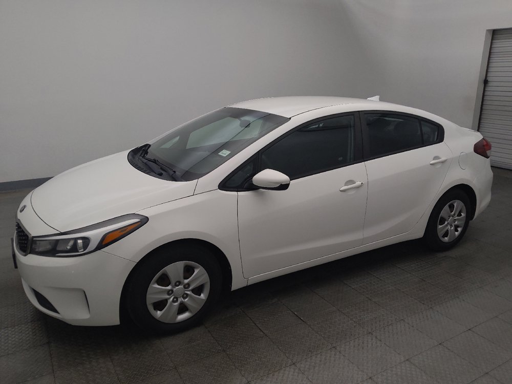 Used 2017 Kia Forte LX FWD image 2