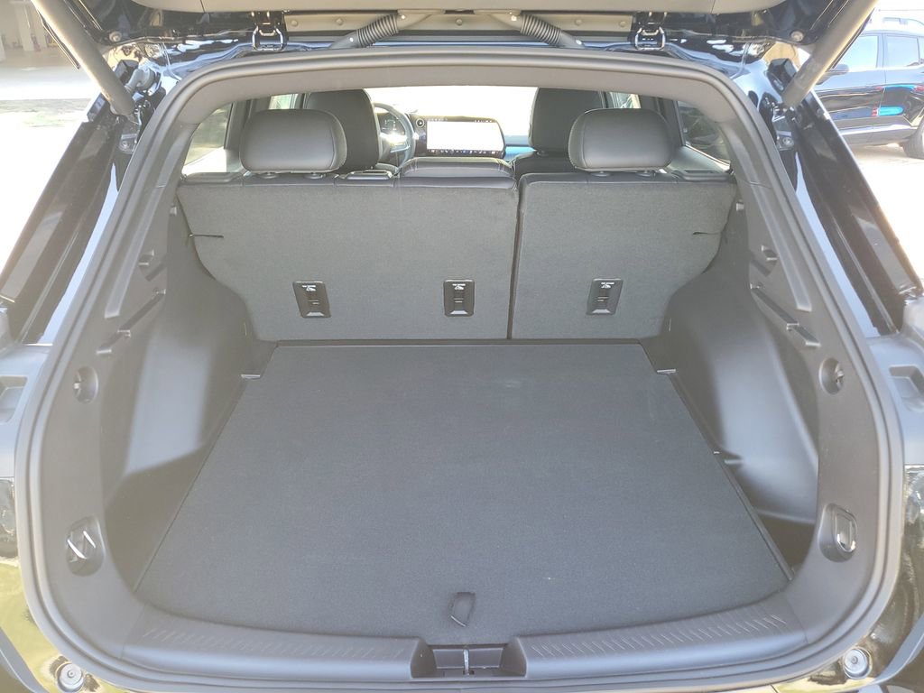 Used 2026 Chevrolet Equinox EV LT image 8