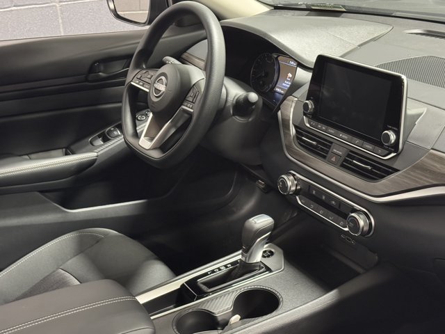 New 2026 Nissan Altima 2.5 SV FWD image 9