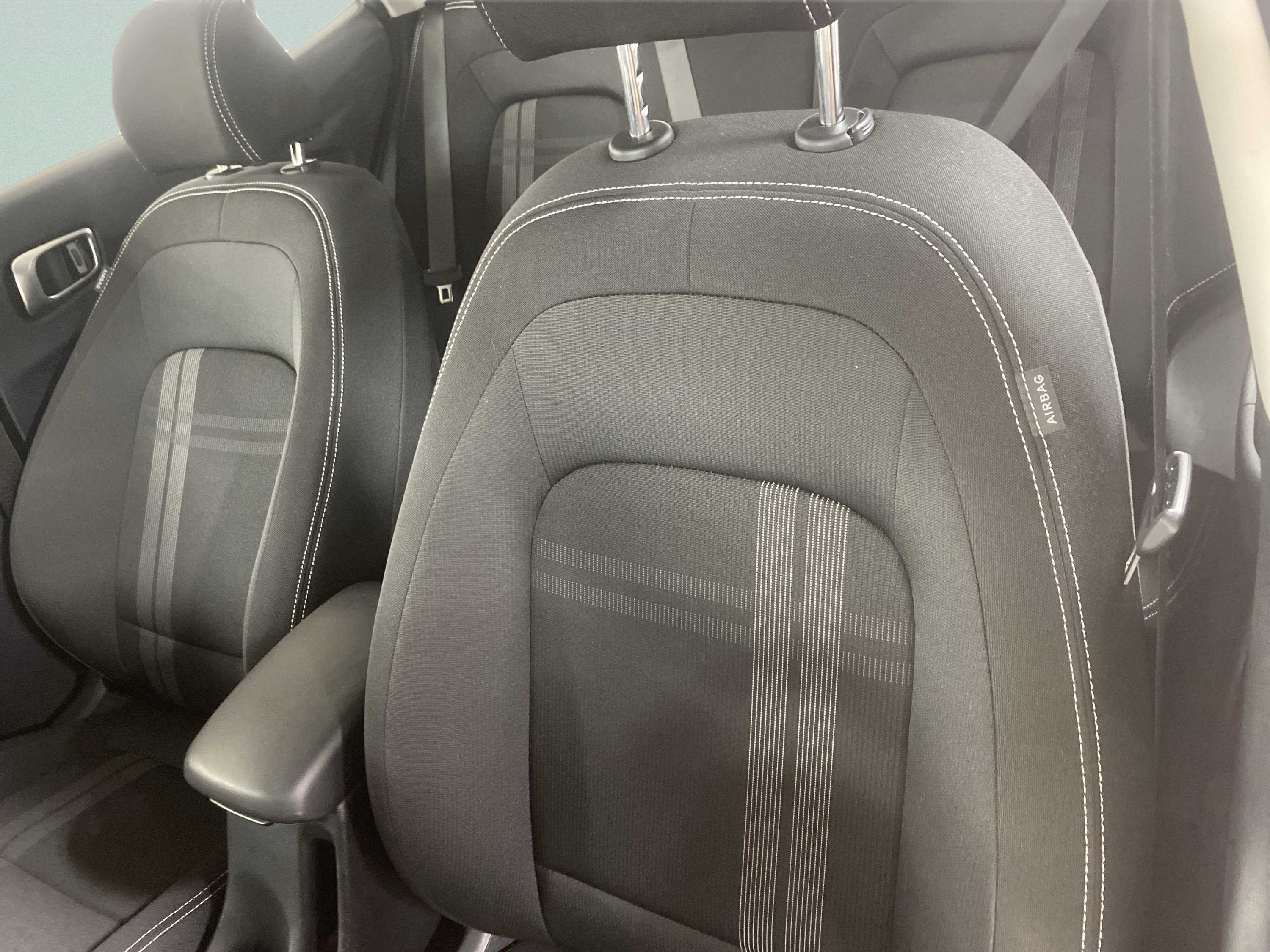 Used 2025 Hyundai Venue SEL FWD image 14