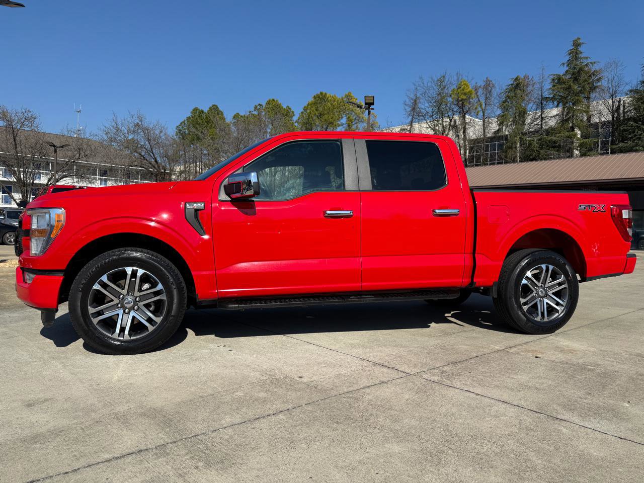 Used 2022 Ford F150 XL w/ STX Appearance Package RWD image 2