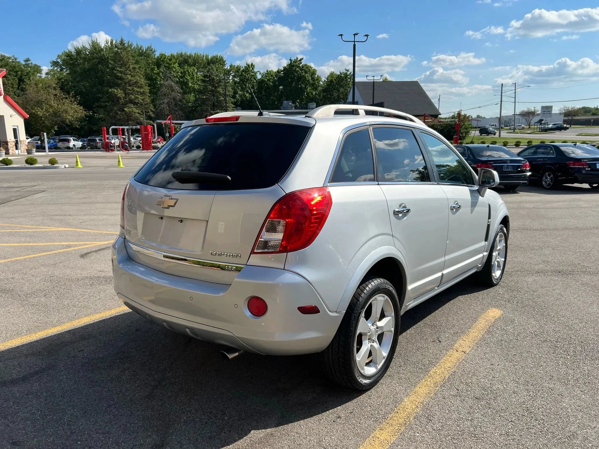 Used 2015 Chevrolet Captiva Sport LTZ FWD image 5