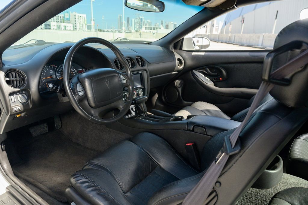 Used 2001 Pontiac Firebird Trans Am image 9