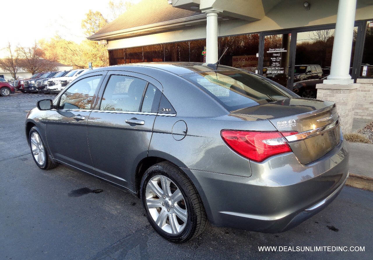 Used 2013 Chrysler 200 Touring image 4