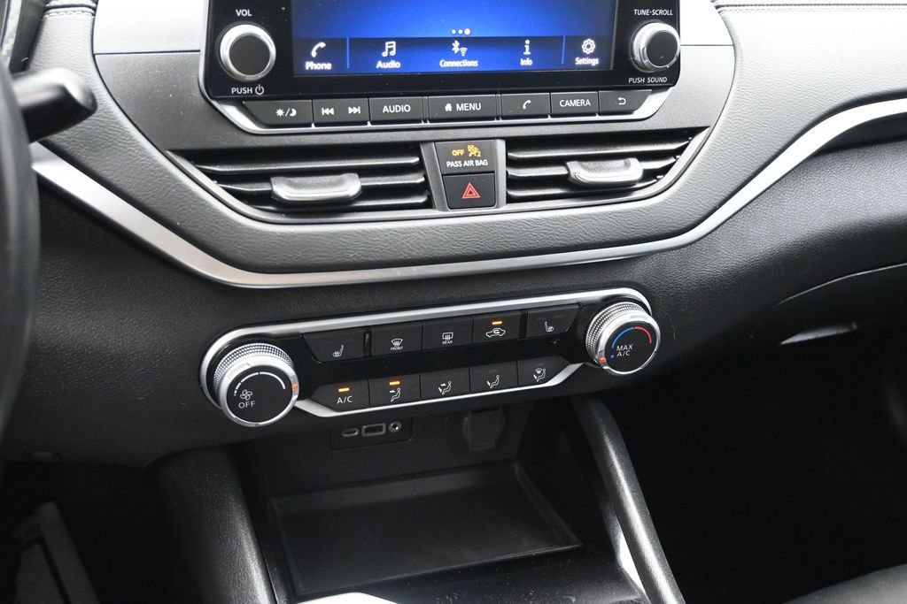 Used 2022 Nissan Altima 2.5 SR w/ Midnight Edition Package FWD image 19