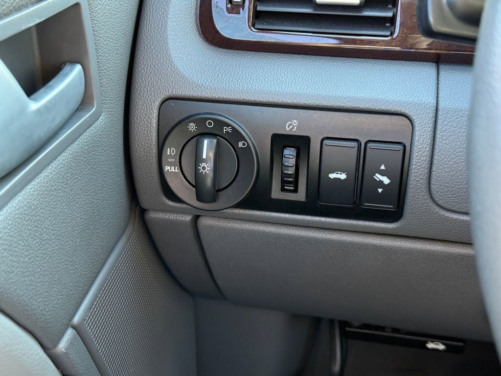 Used 2007 Ford Five Hundred SEL image 21