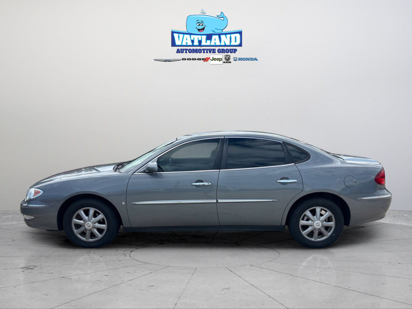 Used 2007 Buick LaCrosse CX w/ Chrome Enhancement Package FWD image 2