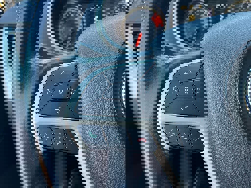 Used 2016 Jeep Cherokee Latitude w/ Cold Weather Group image 25