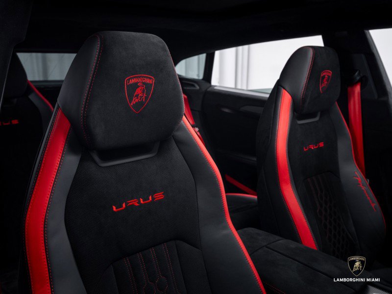 Used 2023 Lamborghini Urus Performante image 44