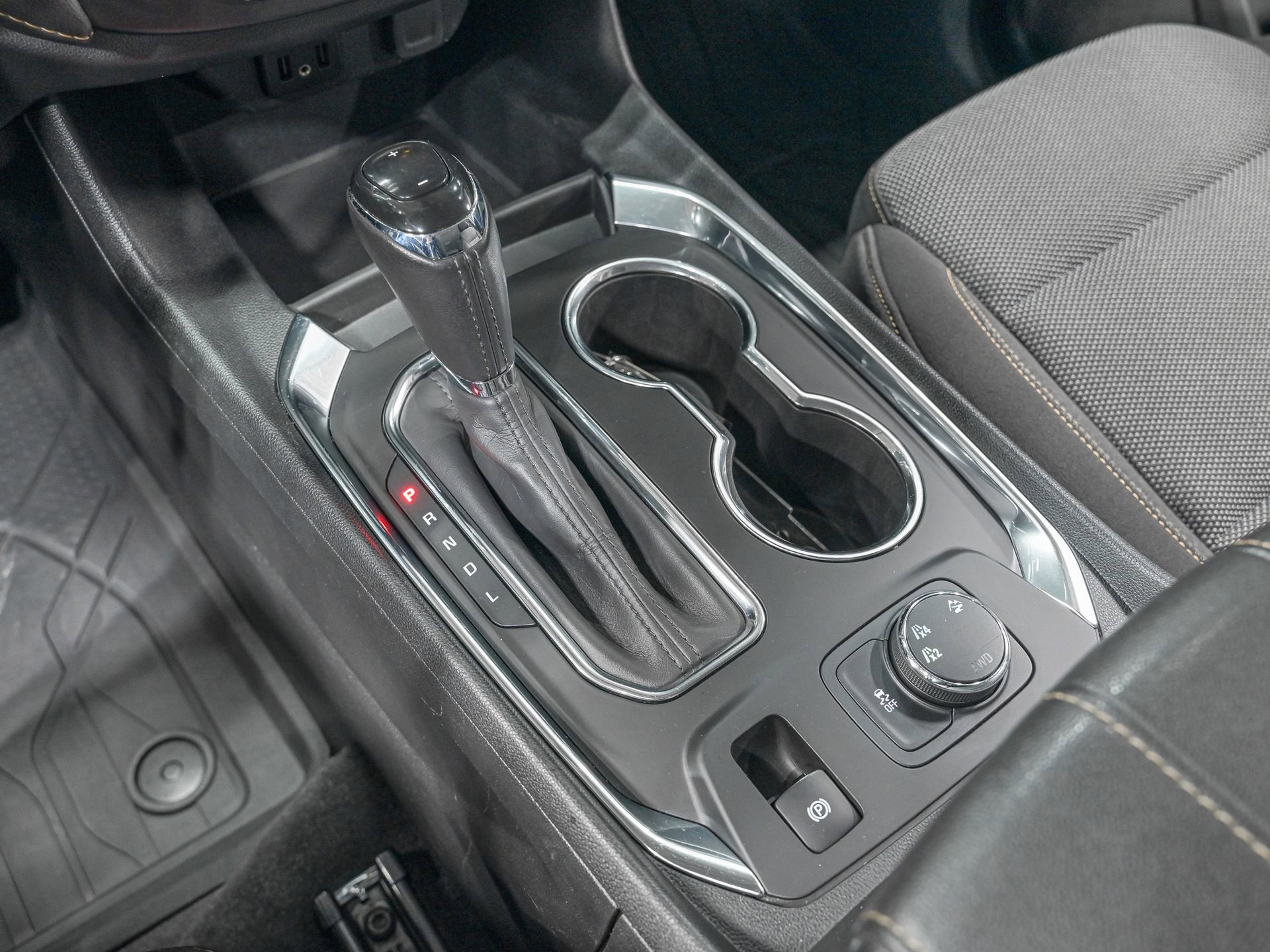 Used 2020 Chevrolet Traverse LT w/ LPO, Floor Liner Package image 25