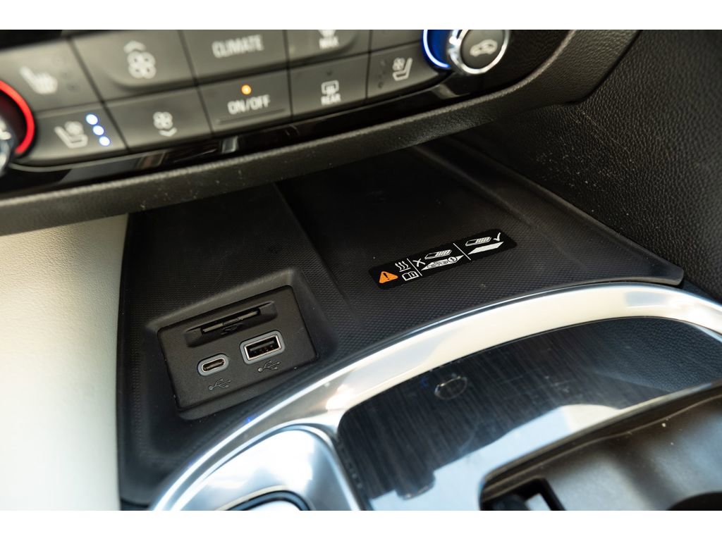 Used 2022 Buick Enclave Premium w/ Experience Buick Package FWD image 28