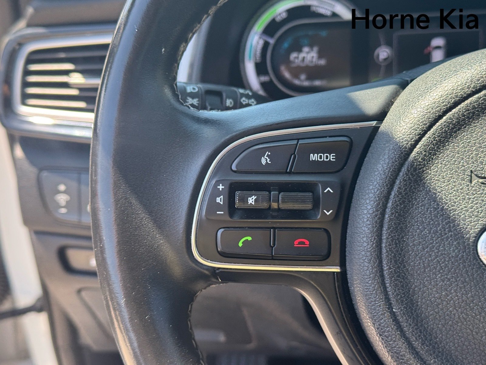 Used 2018 Kia Niro Touring FWD image 18
