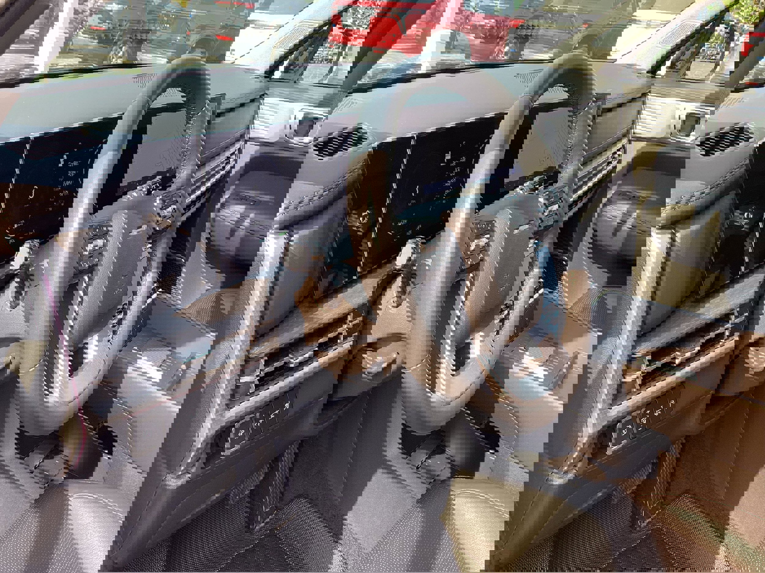 Used 2024 Hyundai Santa Fe Limited image 11