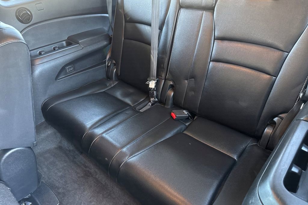 Used 2017 Honda Pilot Touring image 14