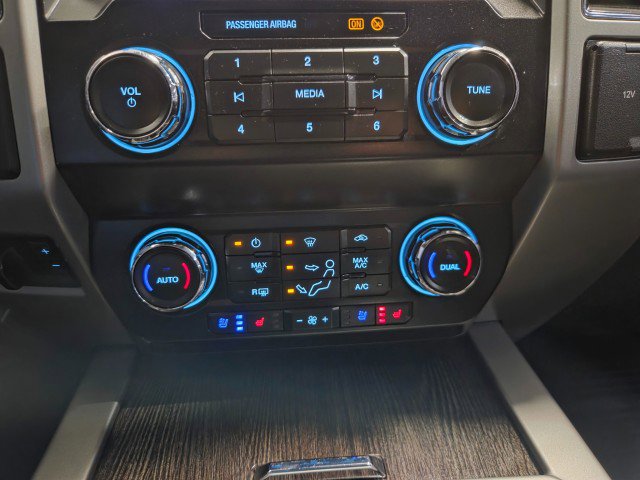 Used 2020 Ford F250 Lariat w/ Chrome Package AWD/4WD image 46