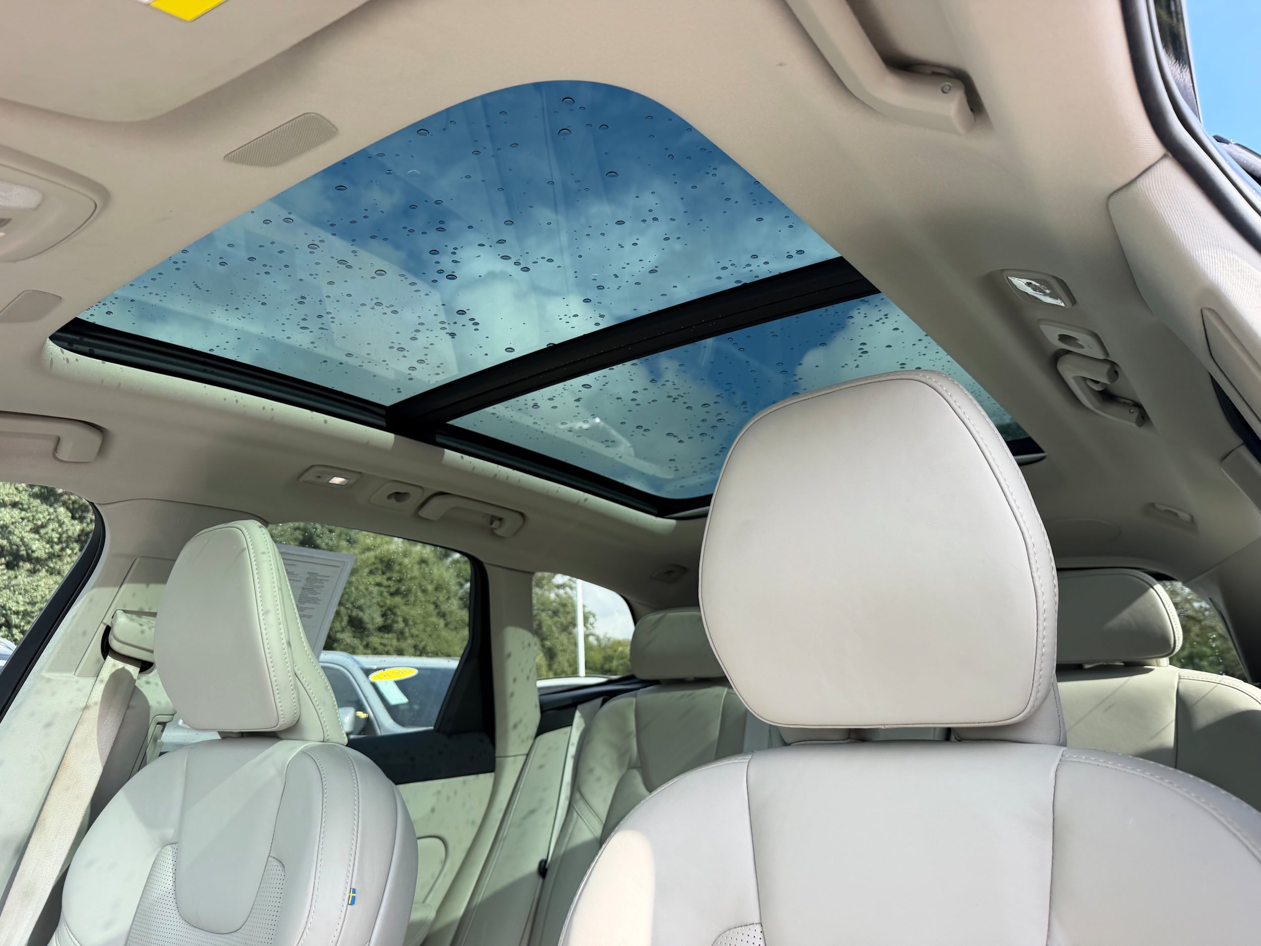 Certified 2023 Volvo XC60 B5 Ultimate w/ Climate Package AWD/4WD image 25