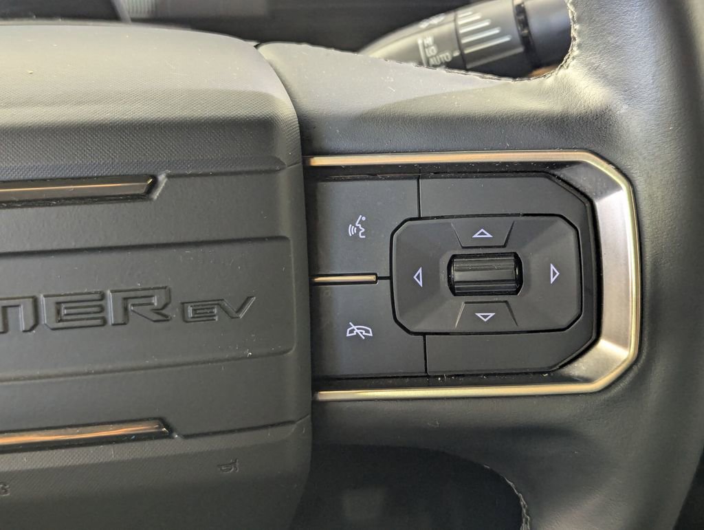 Used 2025 GMC Hummer EV 2X image 40