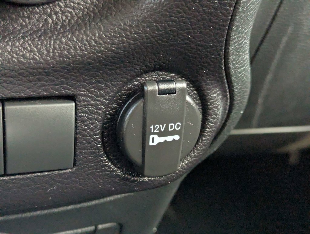 Used 2016 Jeep Wrangler Unlimited Rubicon w/ Connectivity Group AWD/4WD image 20