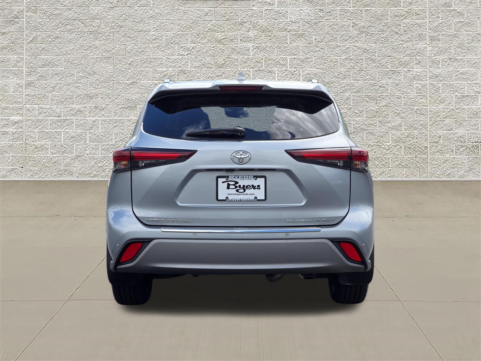 Used 2024 Toyota Highlander Platinum AWD/4WD image 6