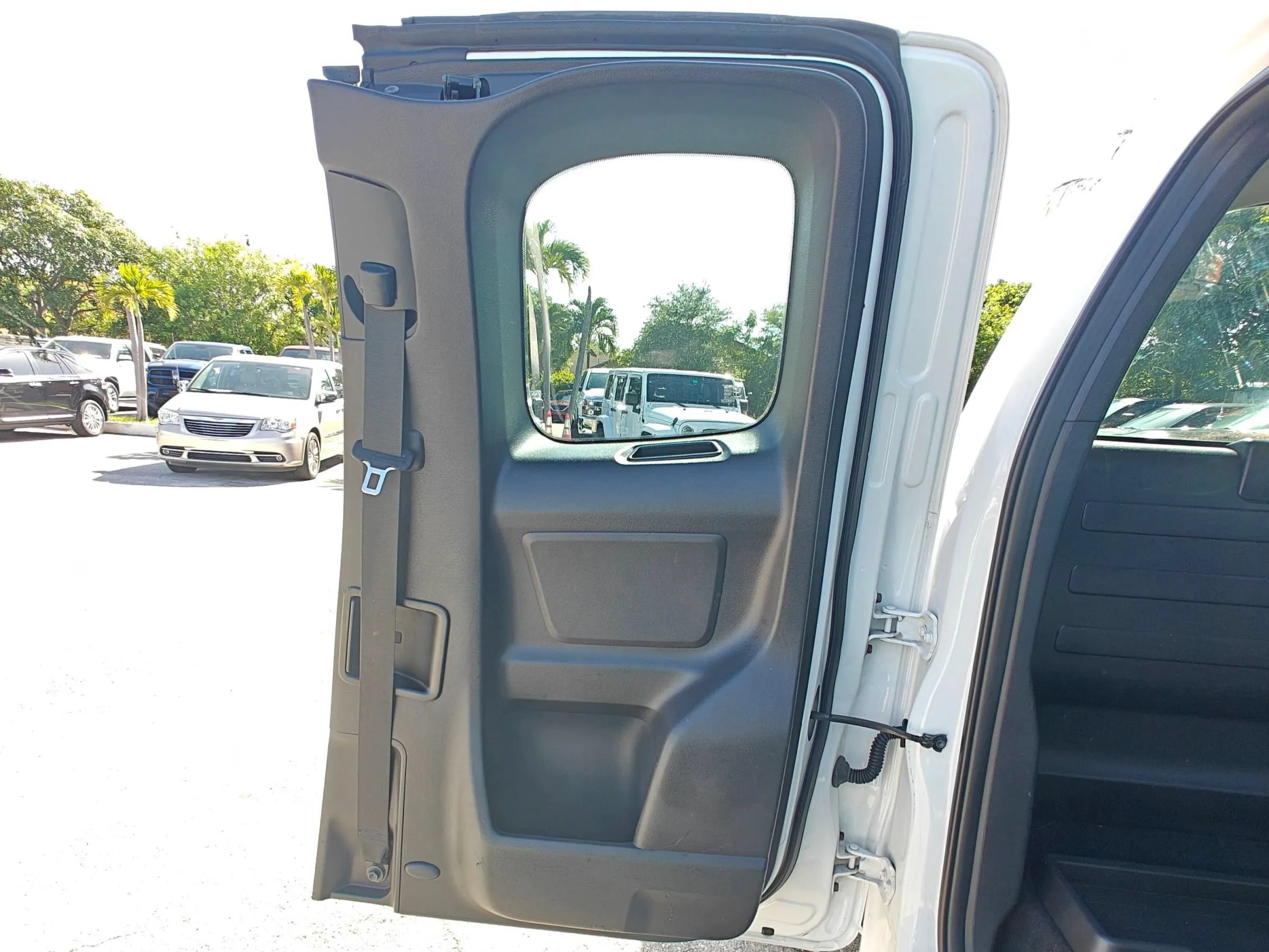 Used 2017 Toyota Tacoma SR RWD image 14