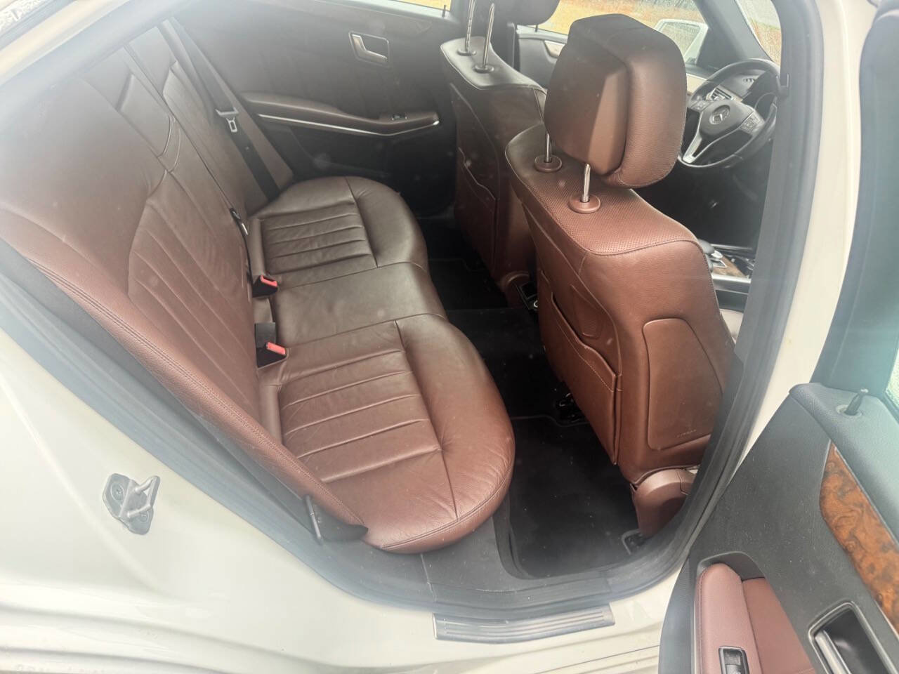 Used 2015 Mercedes-Benz E 350 E 350 4MATIC AWD 4dr Sedan w/ Premium 1 Package image 9