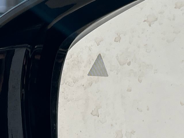 Used 2024 Chrysler Pacifica Touring-L image 39