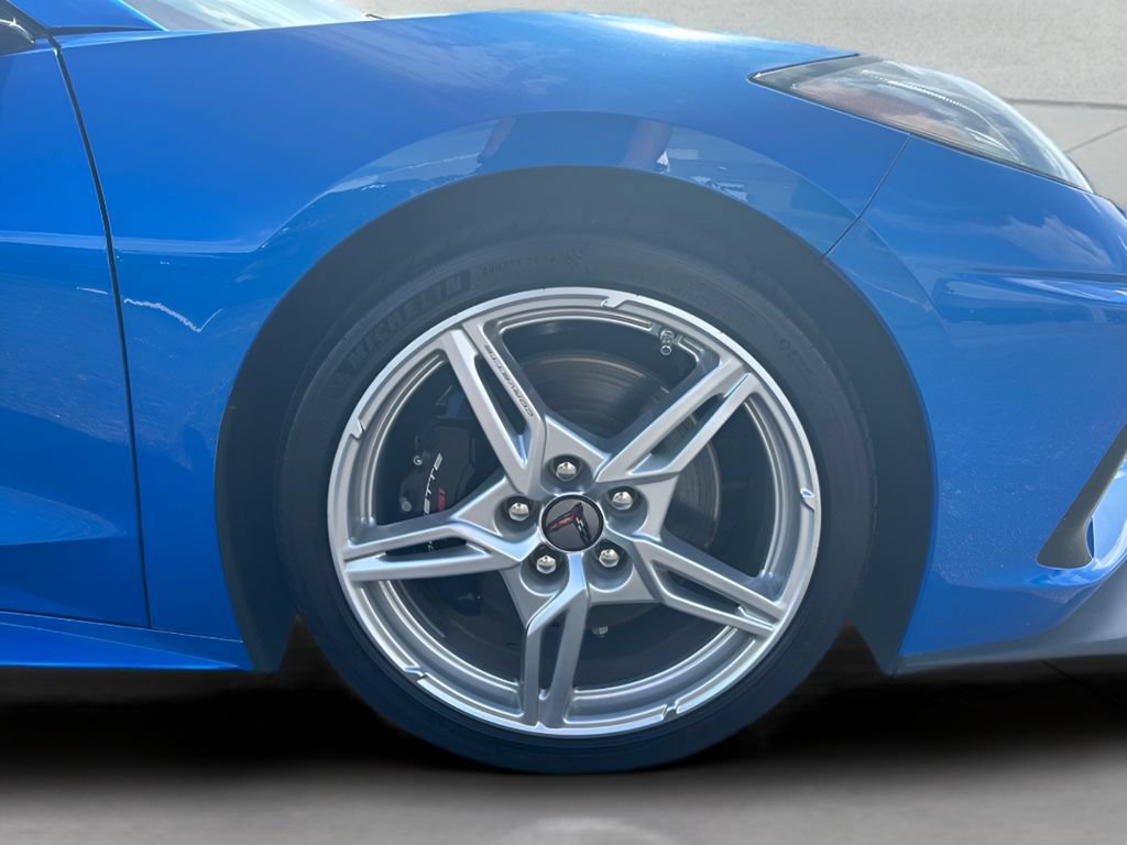 Used 2025 Chevrolet Corvette Stingray Preferred Cpe w/ Z51 Performance Package RWD image 28