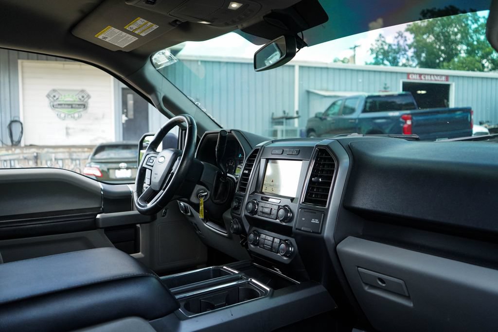 Used 2019 Ford F150 XLT w/ Equipment Group 302A Luxury AWD/4WD image 14